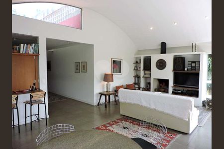 23_photo/94cf000993.fbcd7a2e7ac63d93-ATLAS-e967a559-2f64-48e4-8ea0-1bd59463e383.jpg de casa de condomínio à venda com 3 quartos, 275m² em Vila Santo Antônio, Cotia