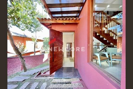 14_photo/94cf000a95.9b0e853e47463488-ATLAS-e4d19ca3-da3a-4a56-ba73-3faf11d19f42.jpg de casa de condomínio à venda com 4 quartos, 1400m² em Vila Santo Antonio de Carapicuiba, Carapicuíba