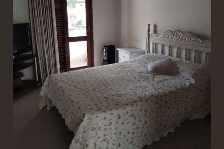 5_photo/94cf000a95.9b0e853e47463488-ATLAS-e67a2bf1-95f7-4c5f-90fd-fa34661305ea.jpg de casa de condomínio à venda com 3 quartos, 320m² em Vila Santo Antonio de Carapicuiba, Carapicuíba