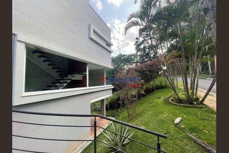 11_photo/94cf000ab5.40792d5e828b0cf7-ATLAS-4e713dec-c59a-4f09-8ff9-4c63f1df01f9.jpg de casa à venda com 4 quartos, 436m² em Parque Silvino Pereira, Carapicuíba