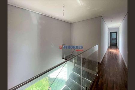 3_photo/94cf000ab5.40792d5e828b0cf7-ATLAS-72acc1e3-05ca-4b3d-b943-c1e2d5d4e0d2.jpg de casa à venda com 4 quartos, 436m² em Parque Silvino Pereira, Carapicuíba