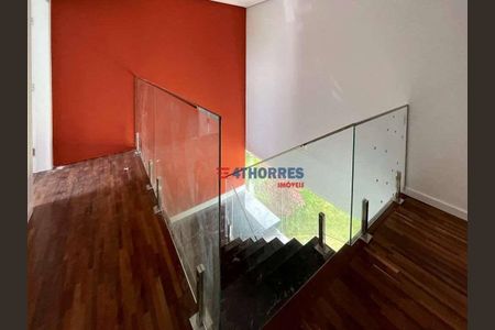 12_photo/94cf000ab5.40792d5e828b0cf7-ATLAS-dca5819c-fe2d-4cec-8451-59b17b708c3d.jpg de casa à venda com 4 quartos, 436m² em Parque Silvino Pereira, Carapicuíba