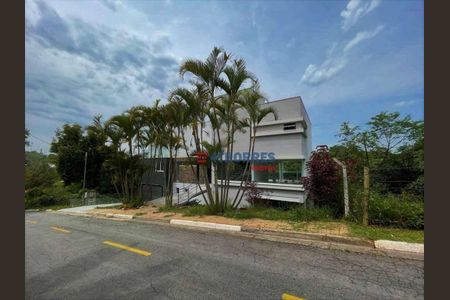 2_photo/94cf000ab5.40792d5e828b0cf7-ATLAS-fed7ea4e-84cc-4705-81c3-6a95119dfe4d.jpg de casa à venda com 4 quartos, 436m² em Parque Silvino Pereira, Carapicuíba