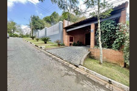 7_photo/94cf000abb.4549631898926ee7-ATLAS-2bd8c0d8-5c27-48a8-aa7e-4581ecd15f53.jpg de casa de condomínio à venda com 3 quartos, 321m² em Vila Santo Antonio, Carapicuíba