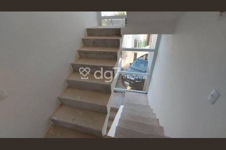 6_photo/94cf000bb3.9c7350e382be2eac-ATLAS-2007ae6e-6eff-4593-8367-e0b110d8a3e9.jpg de casa à venda com 3 quartos, 169m² em Granja Viana, Cotia