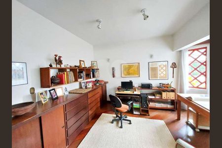 3_photo/94cf000cab.dc8bbd111761e841-ATLAS-073c8a8c-55a5-49e3-b1b2-0ad050a4ced1.jpg de casa de condomínio à venda com 3 quartos, 535m² em Chácara dos Lagos, Carapicuíba