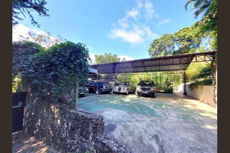 5_photo/94cf000cab.dc8bbd111761e841-ATLAS-133f4d9f-bfae-43d0-9b1a-cb03e263adfa.jpg de casa de condomínio à venda com 3 quartos, 535m² em Chácara dos Lagos, Carapicuíba