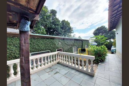 9_photo/94cf000cab.dc8bbd111761e841-ATLAS-1e112bea-bb29-46ff-ae02-7adb7d3ce010.jpg de casa de condomínio à venda com 3 quartos, 535m² em Chácara dos Lagos, Carapicuíba