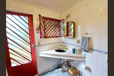 28_photo/94cf000cab.dc8bbd111761e841-ATLAS-7b9d8d8f-0d8c-412c-a5df-5c339aa4193b.jpg de casa de condomínio à venda com 3 quartos, 535m² em Chácara dos Lagos, Carapicuíba