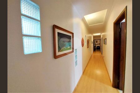 17_photo/94cf000cab.dc8bbd111761e841-ATLAS-e76ca331-95c9-4232-aa1e-6bf9ce841ef4.jpg de casa de condomínio à venda com 3 quartos, 535m² em Chácara dos Lagos, Carapicuíba