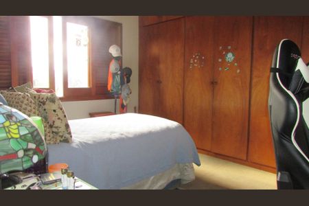 59_photo/94cf000da9.ead0744c2329e0c8-ATLAS-f1f7b8da-f6fb-4a1c-bd41-aa4cc20452da.jpg de casa de condomínio à venda com 4 quartos, 850m² em Palos Verdes, Carapicuíba