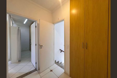 10_photo/94cf000e03.5cacb5cd1a05b02e-ATLAS-5b0a3d76-28e1-4571-8d84-ae30dd989498.jpg de casa de condomínio à venda com 3 quartos, 250m² em Palos Verdes, Carapicuíba