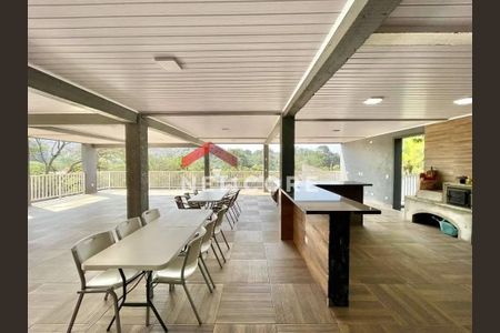 10_photo/94cf000e51.c54d8ccd00eda198-ATLAS-2b152ca5-ca05-46c1-aa29-887a3ffe52ff.jpg de casa de condomínio à venda com 4 quartos, 536m² em Palos Verdes, Carapicuíba