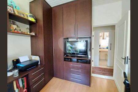 3_photo/94cf000e85.cc80a849dbb3670d-ATLAS-ab38c439-b283-4f6b-9c6f-9a3cf2245bc0.jpg de casa de condomínio à venda com 5 quartos, 350m² em Palos Verdes, Carapicuíba