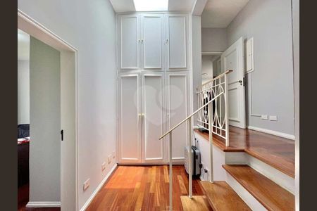 10_photo/94cf000ed3.f6ee4f8dca2fb9c7-ATLAS-955c0a48-27cb-40f0-ab0d-1e311e56e002.jpg de casa de condomínio à venda com 4 quartos, 1290m² em Palos Verdes, Carapicuíba