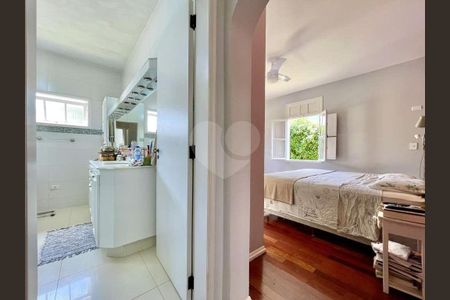 10_photo/94cf000ed3.f6ee4f8dca2fb9c7-ATLAS-bbc2277c-6a98-45f4-928b-89da777fe913.jpg de casa de condomínio à venda com 4 quartos, 1290m² em Palos Verdes, Carapicuíba