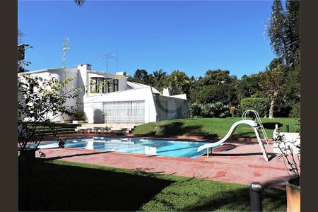 4_photo/94cf000fcb.98319c766f537efd-ATLAS-0adcabe9-80a3-4b94-84f6-c8ebbee192d3.jpg de casa à venda com 5 quartos, 804m² em Palos Verdes, Carapicuíba