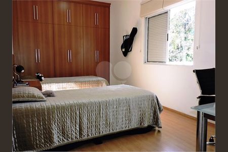 11_photo/94cf000fcb.98319c766f537efd-ATLAS-507cc80a-9834-4e40-9815-3cbd9aa25fc5.jpg de casa à venda com 5 quartos, 804m² em Palos Verdes, Carapicuíba