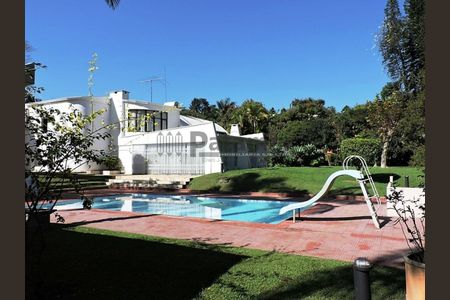 2_photo/94cf000fcb.98319c766f537efd-ATLAS-c350ca7b-1150-4a28-98b2-ce5c85e49468.jpg de casa à venda com 5 quartos, 804m² em Palos Verdes, Carapicuíba