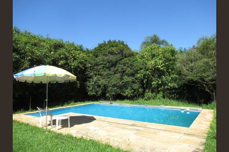 5_photo/94cf000fd9.69530a6104d48ca1-ATLAS-52c5ee75-c622-4c40-9582-9d91eaaea2da.jpg de casa à venda com 5 quartos, 408m² em Jardim Colonial, Carapicuíba
