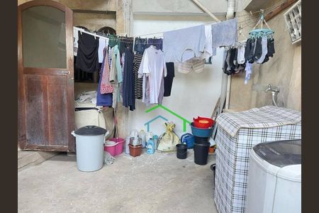 11_photo/94cf0010b5.3714cccd63f8fe2d-ATLAS-3a8341ee-a6e0-489a-ad72-2e90cda82792.jpg de casa à venda com 3 quartos, 250m² em Jardim Ana Estela, Carapicuíba