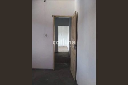 10_photo/94cf0010e7.ceff8192393c33de-ATLAS-de6bba42-4ba7-4f47-a397-3c0890db71ed.jpg de casa à venda com 5 quartos, 220m² em Jardim Ana Estela, Carapicuíba