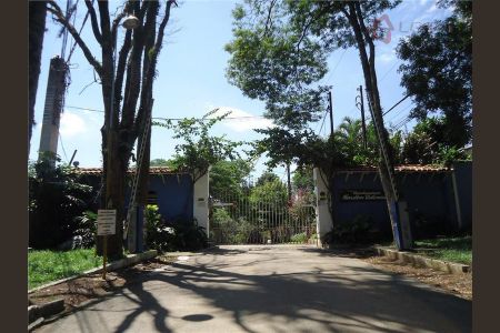 8_photo/94cf0011db.dda3a78fb47de289-ATLAS-5db5d291-d2cc-422c-bfcc-868c729880e2.jpg de casa à venda com 3 quartos, 288m² em Jardim Colonial, Carapicuíba