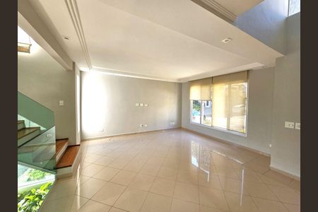 8_photo/94cf00168f.470e3b4ecc8ee2ef-ATLAS-38e81dfa-7be3-41fb-b7e7-0a7578d28e33.jpg de casa de condomínio à venda com 4 quartos, 400m² em Pousada dos Bandeirantes, Carapicuíba