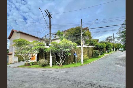 6_photo/94cf0029e1.2832257cbb3df2c4-ATLAS-b3c5ba27-45e7-4005-a3c0-a4f5dbde6281.jpg de casa de condomínio à venda com 4 quartos, 356m² em Jardim Rosa Maria, Carapicuíba