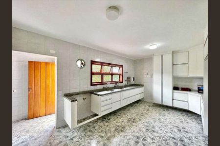 12_photo/94cf0029e1.2832257cbb3df2c4-ATLAS-c577fd67-3544-4b6d-b7ad-a76a5e5bb338.jpg de casa de condomínio à venda com 4 quartos, 356m² em Jardim Rosa Maria, Carapicuíba