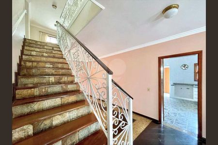 8_photo/94cf0029e1.2832257cbb3df2c4-ATLAS-d16df51d-85a3-422e-a6d8-6b45fb1dd791.jpg de casa de condomínio à venda com 4 quartos, 356m² em Jardim Rosa Maria, Carapicuíba