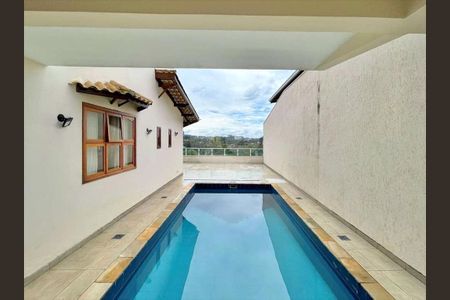 2_photo/94cf0029e1.2832257cbb3df2c4-ATLAS-ec6de477-7b14-4197-bfba-5695bcfceff2.jpg de casa de condomínio à venda com 4 quartos, 356m² em Jardim Rosa Maria, Carapicuíba