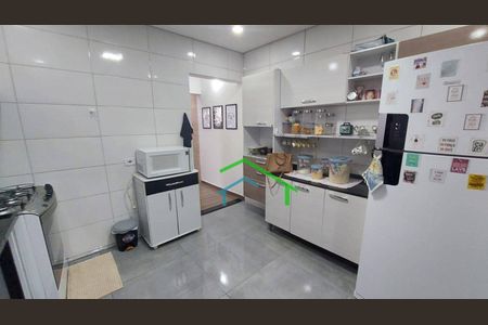 13_photo/94cf002f1b.70986b2d83168018-ATLAS-278648ed-defe-4295-8d32-1ac8d5a83a54.jpg de casa à venda com 3 quartos, 183m² em Jardim Santa Tereza, Carapicuíba