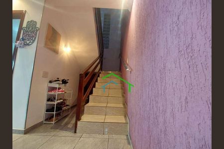 20_photo/94cf0031fd.4f5ed0f0140bae26-ATLAS-458b395a-d017-4c01-88e5-ce65db6ea39d.jpg de casa à venda com 6 quartos, 322m² em Vila Silviania, Carapicuíba