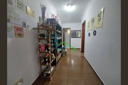23_photo/94cf0031fd.4f5ed0f0140bae26-ATLAS-56aebe98-43ac-4979-8e98-e5a85e11277c.jpg de casa à venda com 6 quartos, 322m² em Vila Silviania, Carapicuíba