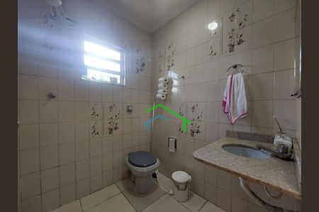 47_photo/94cf0031fd.4f5ed0f0140bae26-ATLAS-7ddb7e02-b6e7-4259-8c05-bf2aa328c4cc.jpg de casa à venda com 6 quartos, 322m² em Vila Silviania, Carapicuíba