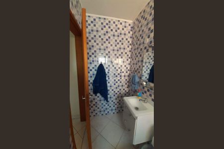 41_photo/94cf00325d.44a6e81764e59cba-ATLAS-e027cbfe-ace1-4407-a372-0ae0c574617e.jpg de casa à venda com 3 quartos, 98m² em Vila Silviania, Carapicuíba