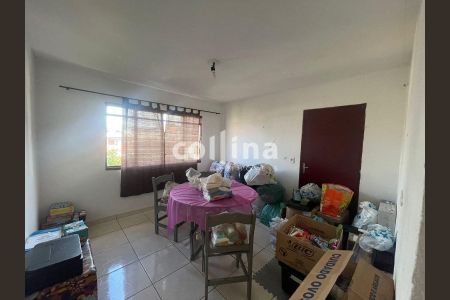 11_photo/94cf0035d3.ceff8192393c33de-ATLAS-e636360e-44bd-441b-90db-c62aebbcd475.jpg de casa à venda com 4 quartos, 10m² em Jardim Bom Pastor, Carapicuíba