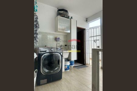 7_photo/94cf003cd5.d9f076d2edbf9077-ATLAS-7247b4c0-74ff-41ea-b38f-efdc726050f9.jpg de casa à venda com 4 quartos, 200m² em Jardim Guiomar, Carapicuíba