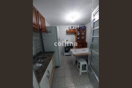2_photo/94cf004977.ceff8192393c33de-ATLAS-20eac0c4-7682-4df4-8eb1-a7a0b3bc69e7.jpg de casa à venda com 2 quartos, 120m² em Vila Dirce, Carapicuíba
