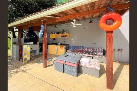 26_photo/94cf00546f.87f5cef759a1f567-ATLAS-474ed306-941c-40e9-8d7b-d951fcd2aa6a.jpg de casa à venda com 3 quartos, 285m² em Chácara Vale do Rio Cotia, Carapicuíba