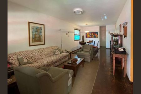 5_photo/94cf00546f.d70948cd37f6cfc6-ATLAS-30b9d878-b074-42f6-8739-cd6b55045a64.jpg de casa à venda com 3 quartos, 285m² em Chácara Vale do Rio Cotia, Carapicuíba