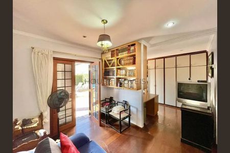 9_photo/94cf00546f.d70948cd37f6cfc6-ATLAS-d20b7cfc-fe4a-4bcb-bc8d-4a303daf9ffd.jpg de casa à venda com 6 quartos, 528m² em Chácara Vale do Rio Cotia, Carapicuíba