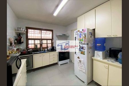 10_photo/94cf00546f.d70948cd37f6cfc6-ATLAS-d7b8ea0b-47fa-4e9b-b809-755ab1d31362.jpg de casa à venda com 3 quartos, 285m² em Chácara Vale do Rio Cotia, Carapicuíba