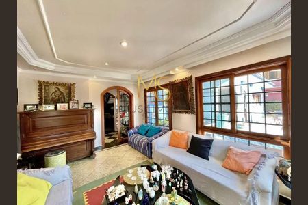 5_photo/94cf00546f.d70948cd37f6cfc6-ATLAS-dba3d5a9-86f9-44b9-a8d7-7bb12ff55b26.jpg de casa à venda com 6 quartos, 528m² em Chácara Vale do Rio Cotia, Carapicuíba