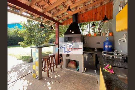 3_photo/94cf00546f.d70948cd37f6cfc6-ATLAS-ddfec528-59f5-4940-8347-aa48e2c3f4e3.jpg de casa à venda com 3 quartos, 285m² em Chácara Vale do Rio Cotia, Carapicuíba