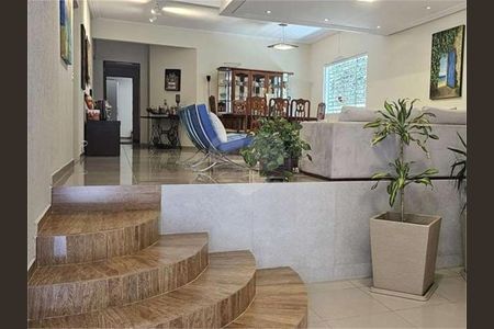 2_photo/94cf0055a9.8d9d2e8c4e07ca84-ATLAS-4b7b607b-f368-42d4-9012-a94522a0f88a.jpg de casa à venda com 3 quartos, 358m² em Chácara Vale do Rio Cotia, Carapicuíba