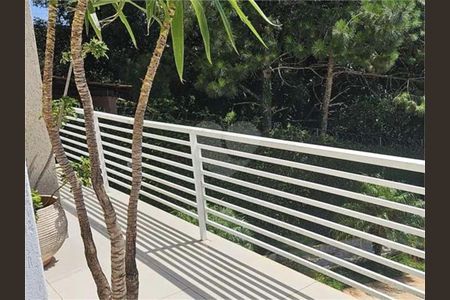 32_photo/94cf0055a9.8d9d2e8c4e07ca84-ATLAS-5e00af2d-171a-4041-a37a-769047a6d564.jpg de casa à venda com 3 quartos, 358m² em Chácara Vale do Rio Cotia, Carapicuíba