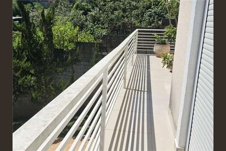 31_photo/94cf0055a9.8d9d2e8c4e07ca84-ATLAS-f96e4e9c-b9d4-4a7b-8e7f-2c71158d610e.jpg de casa à venda com 3 quartos, 358m² em Chácara Vale do Rio Cotia, Carapicuíba