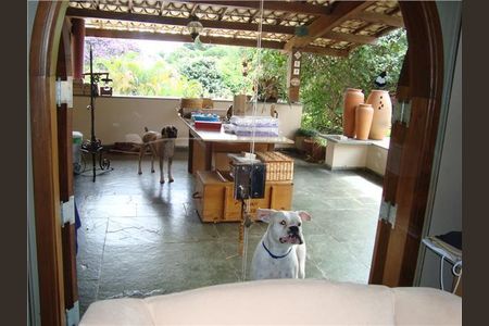 6_photo/94cf005627.dd63bef89a0f751f-ATLAS-8dfc4d08-ae1f-46b6-9904-2a122a1e3ebe.jpg de casa de condomínio à venda com 3 quartos, 450m² em Chácara dos Junqueiras, Carapicuíba